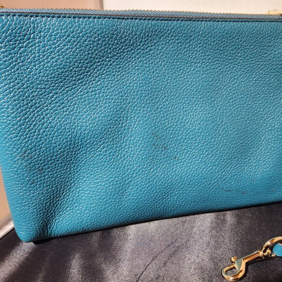 Coach pebble leather Teal Lyla crossbody w/gold toned hardware F38273 - Picture 7 of 11